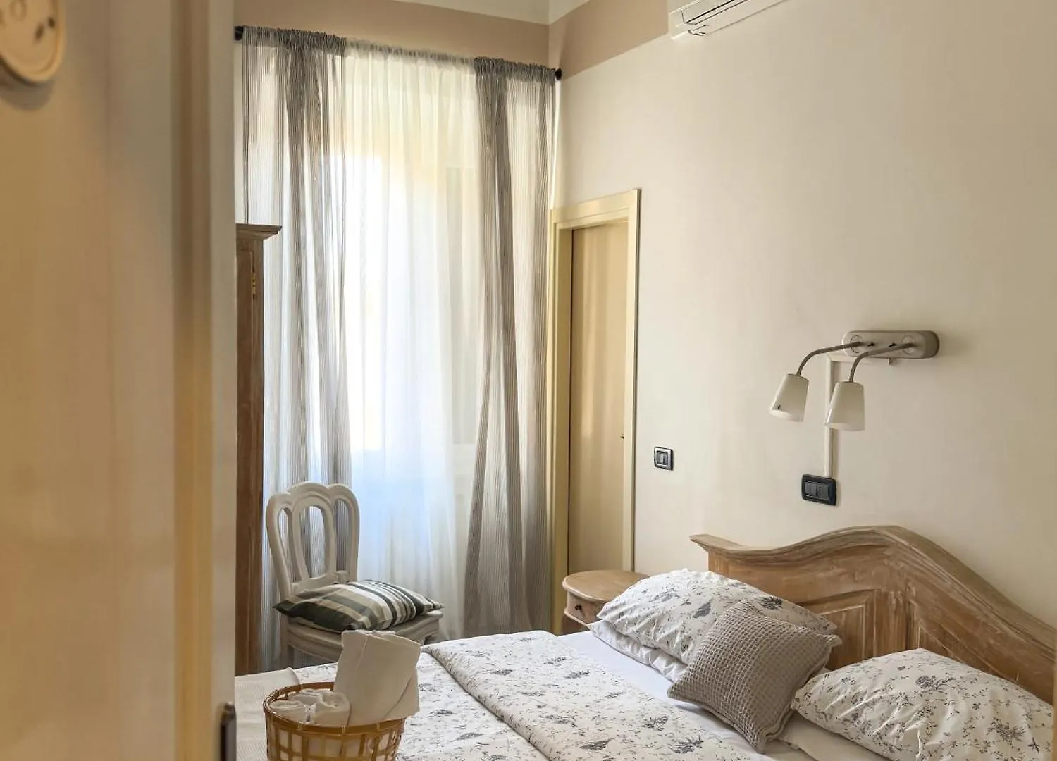 Villa Salvarezza Noli Bed & Breakfast